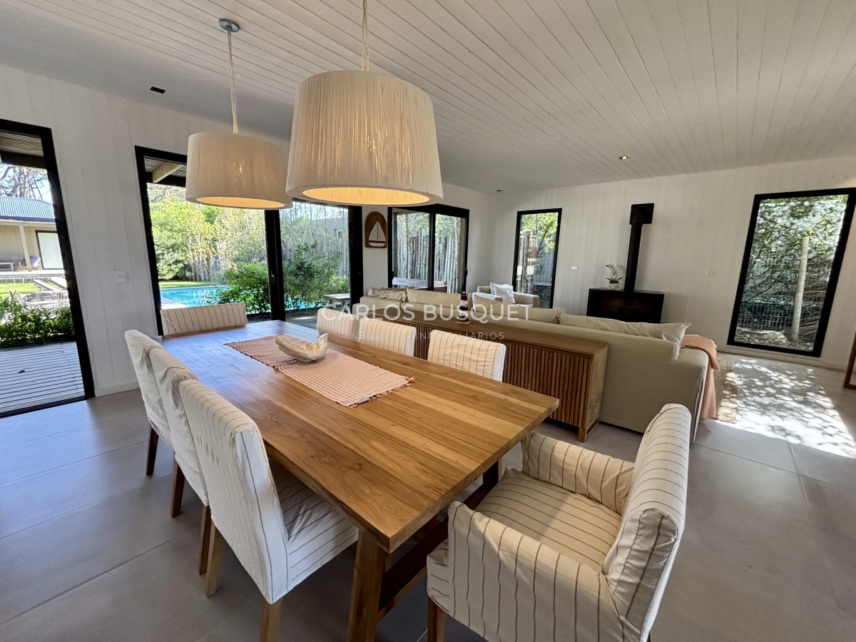 Casa ID.1034 - Casa en alquiler temporal de 4 dormitorios en Jose Ignacio, barrio cerrado Pinar del Faro