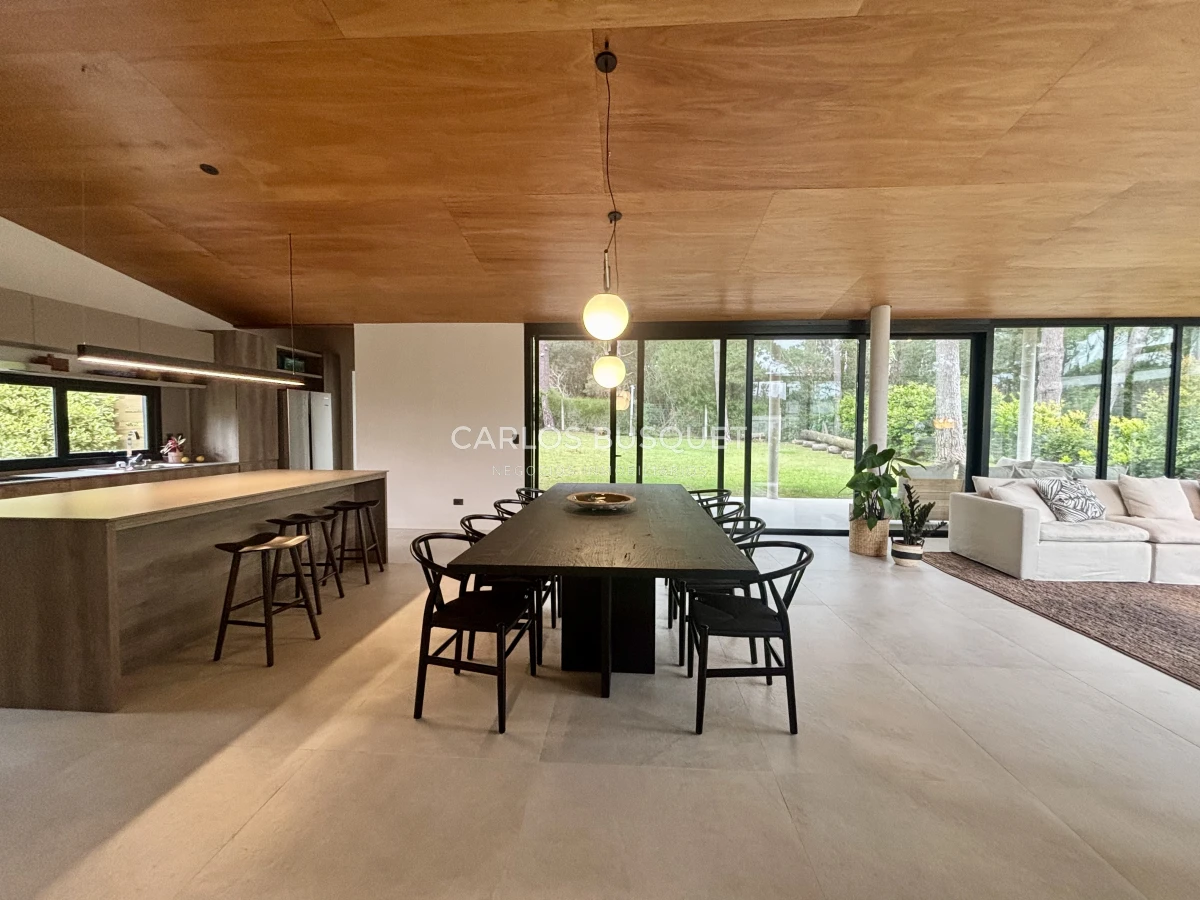 Casa ID.891 - Casa en venta de 4 dormitorios, en Rincon del Indio 