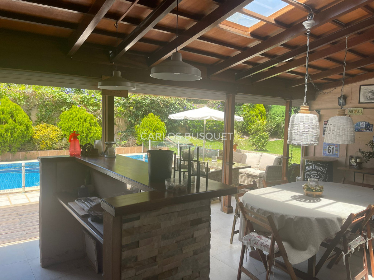 Casa ID.885 - Hermosa casa ubicada en Playa Mansa Punta Del Este