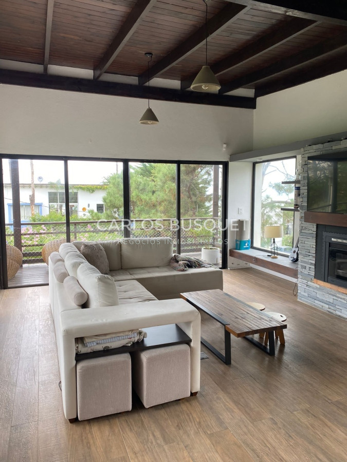 Casa ID.540 - Casa en venta en La Barra, de 3 dormitorios y 4 baños