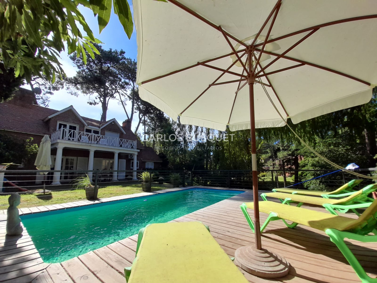 Casa ID.796 - Casa en alquiler de temporada con piscina climatizada en punta del este