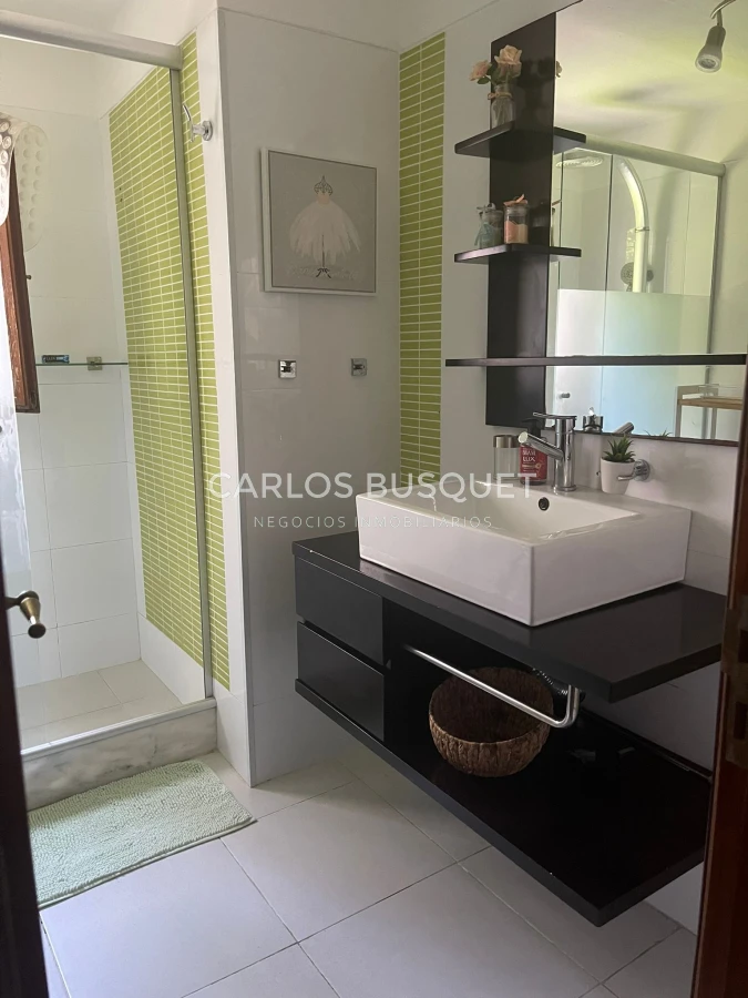 Casa ID.885 - Casa en venta de 4 dormitorios en playa Mansa