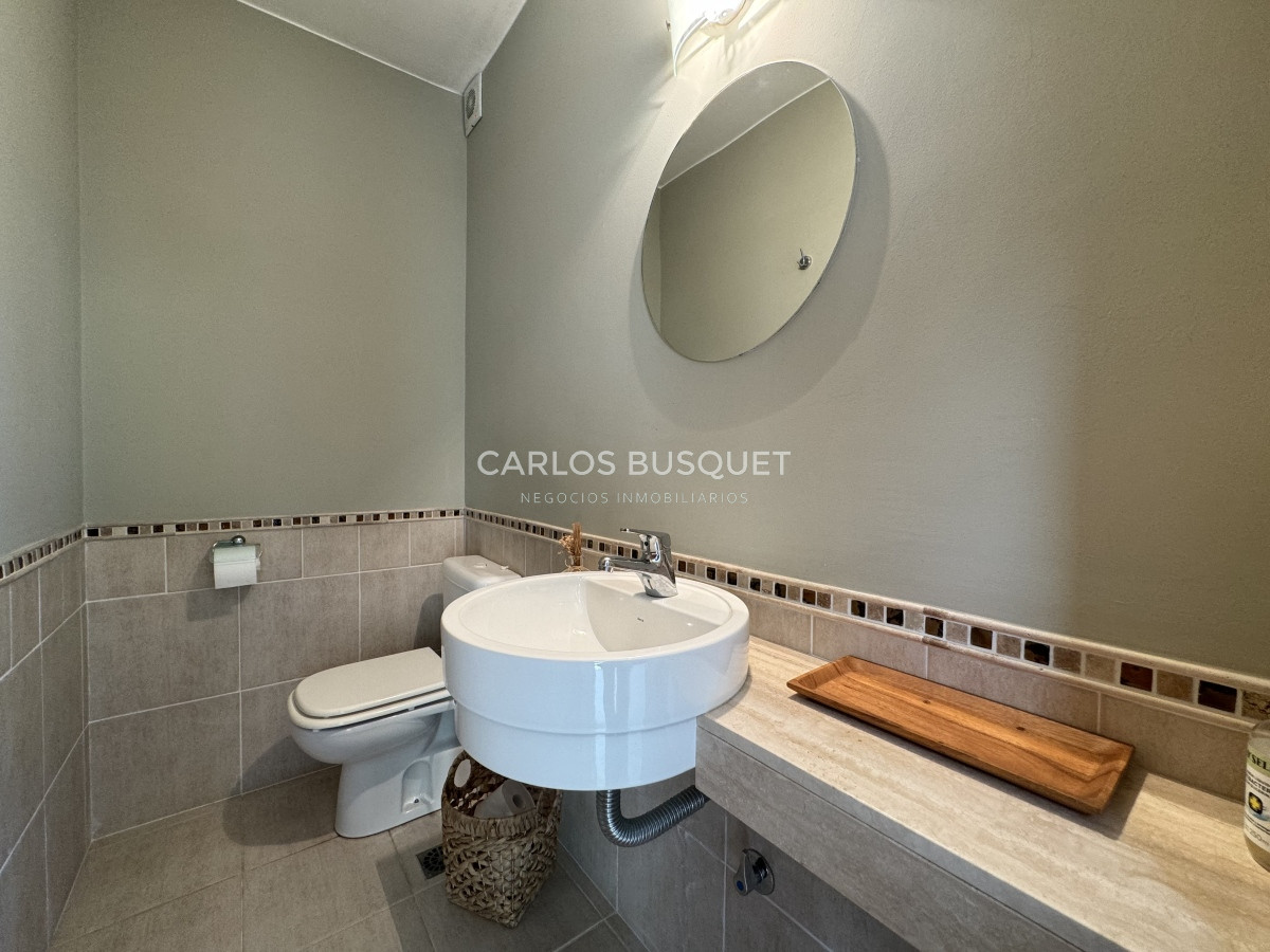 Casa ID.739 - Casa en alquiler temporal de 4 dormitorios en playa Brava 