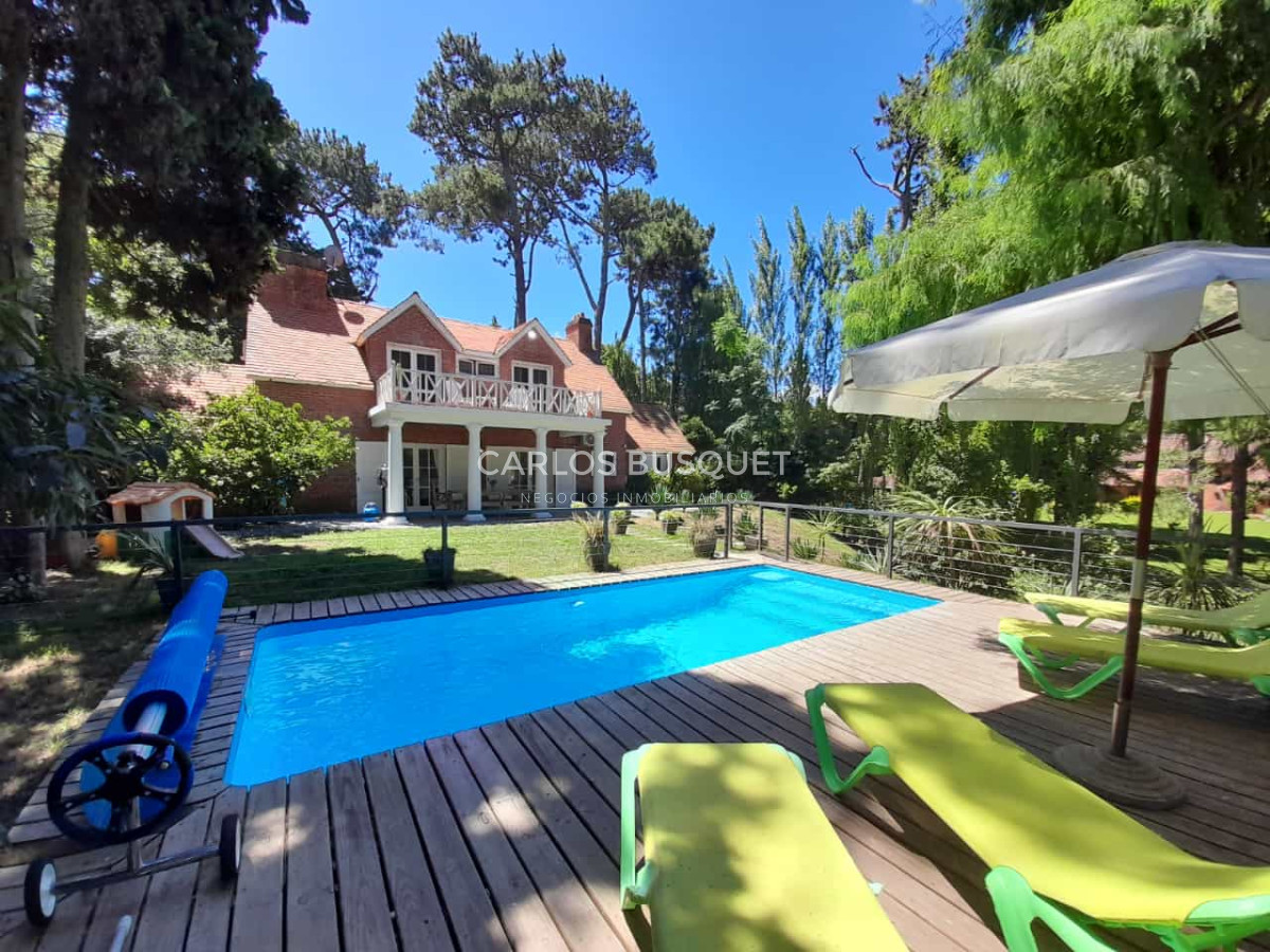 Casa ID.796 - Casa en alquiler de temporada con piscina climatizada en punta del este