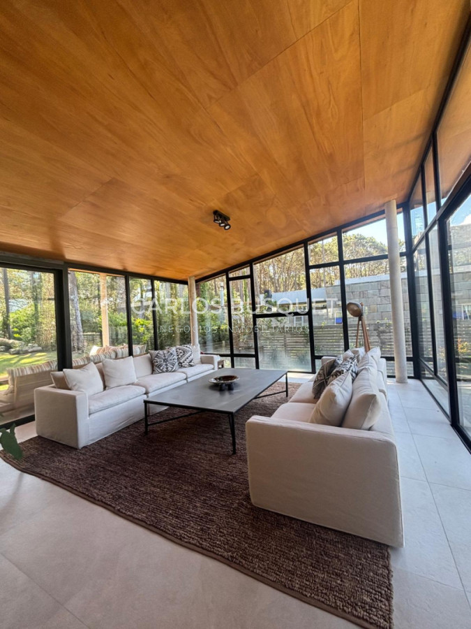 Casa ID.891 - Venta casa de 4 dormitorios en Rincón del Indio, Barrio Privado Noreste Residences