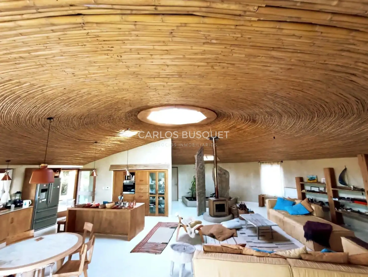Casa ID.419 - Chacra en venta con casa de 4 dormitorios, en Camino Medellin.