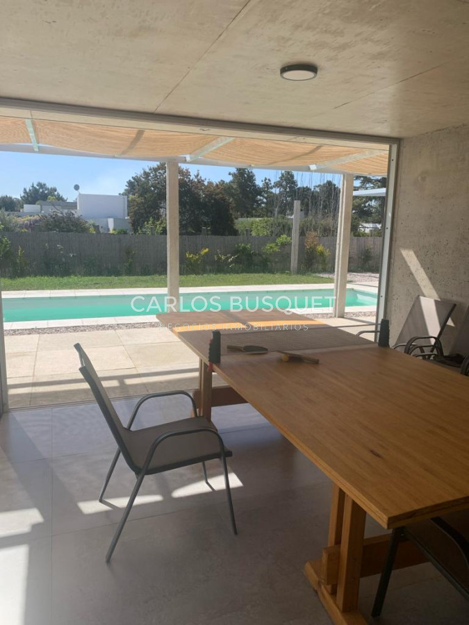 Casa ID.1211 - Casa de 4 dormitorios en alquiler temporal, en barrio privado La Residence