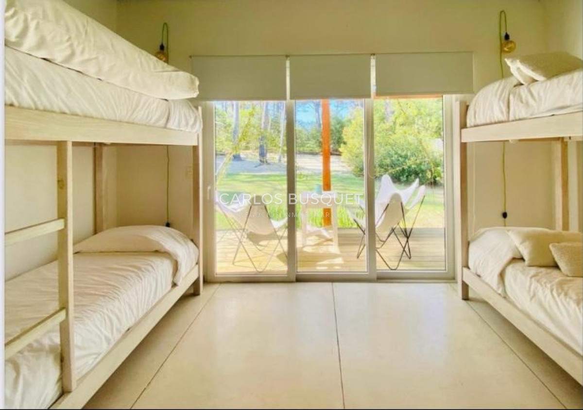 Casa ID.1456 - Casa en venta de 5 dormitorios en suite en José Ignacio, Barrio Pinar del Faro