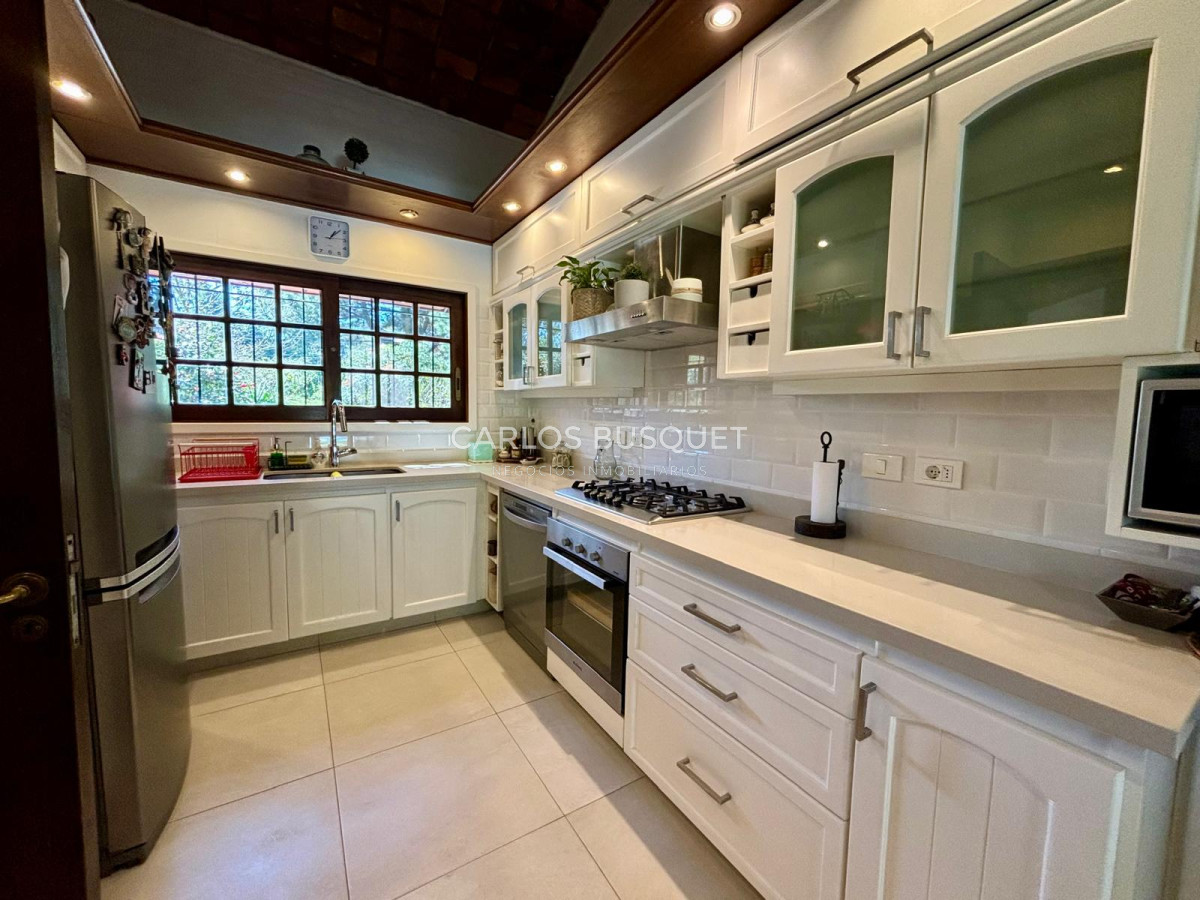 Casa ID.754 - Casa en alquiler temporal, de 4 dormitorios en San Rafael 
