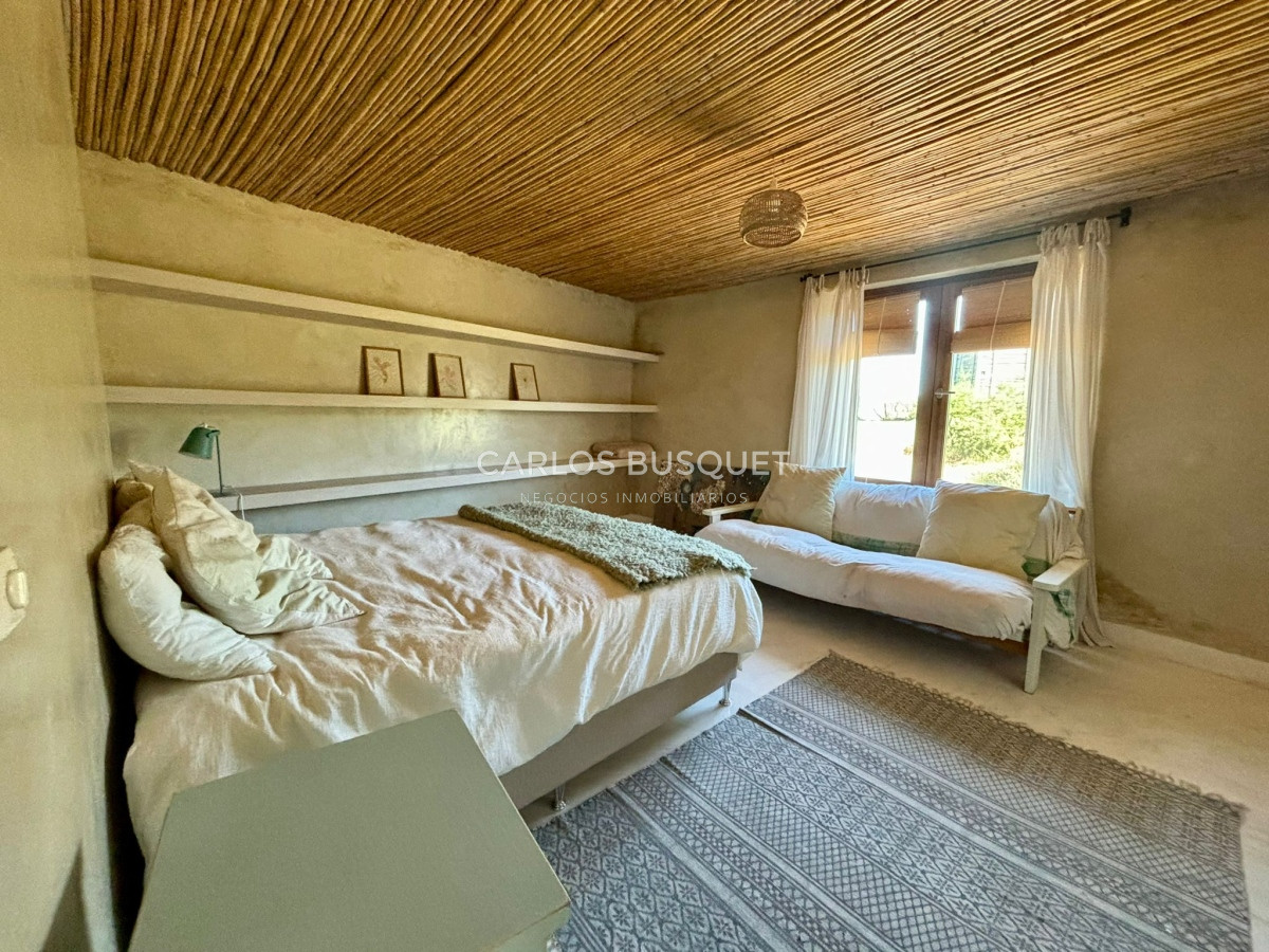 Casa ID.419 - Chacra en venta con casa de 4 dormitorios, en Camino Medellin, sobre el arroyo! 