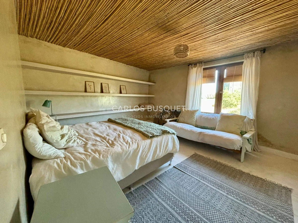 Casa ID.419 - Chacra en venta con casa de 4 dormitorios, en Camino Medellin.