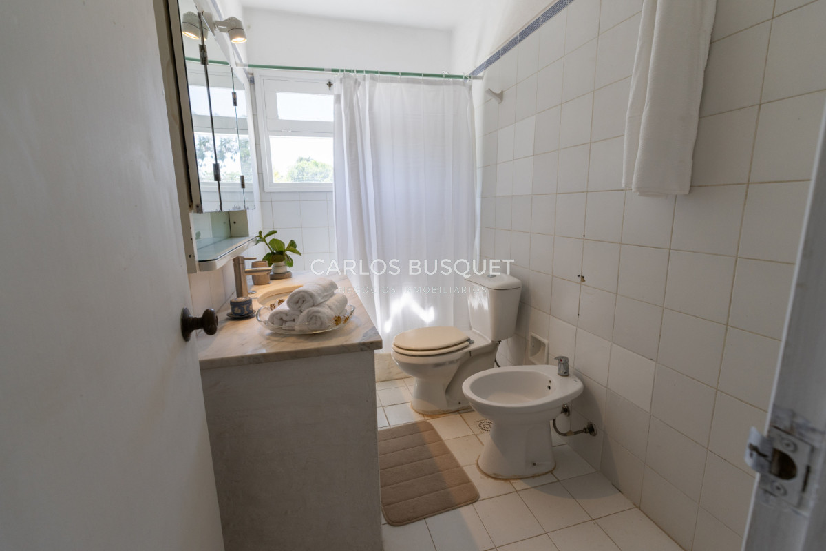 Casa ID.1437 - Casa en alquiler temporal de 5 dormitorios en suite, en La Barra