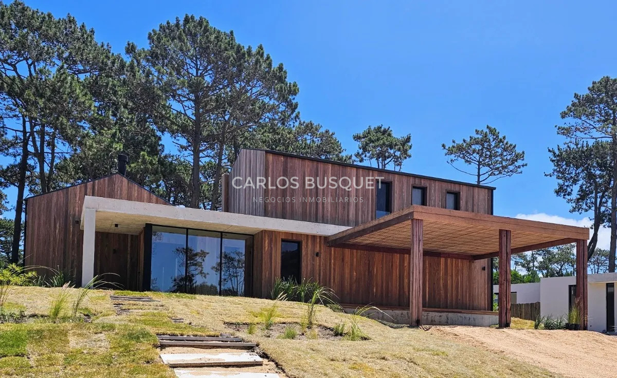 Casa ID.1173 - Venta casa de 3 dormitorios en La Barra, barrio privado Reserva Montoya