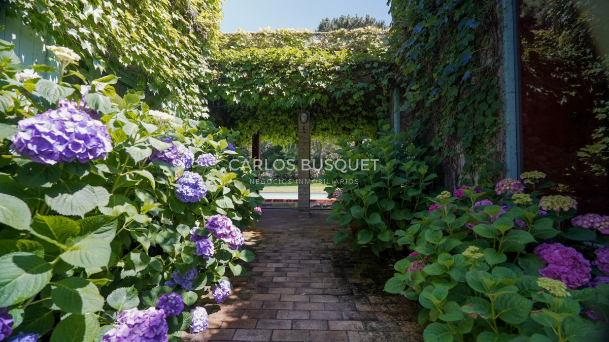 Casa ID.1311 - Casa en venta de 5 dormitorios en el Golf