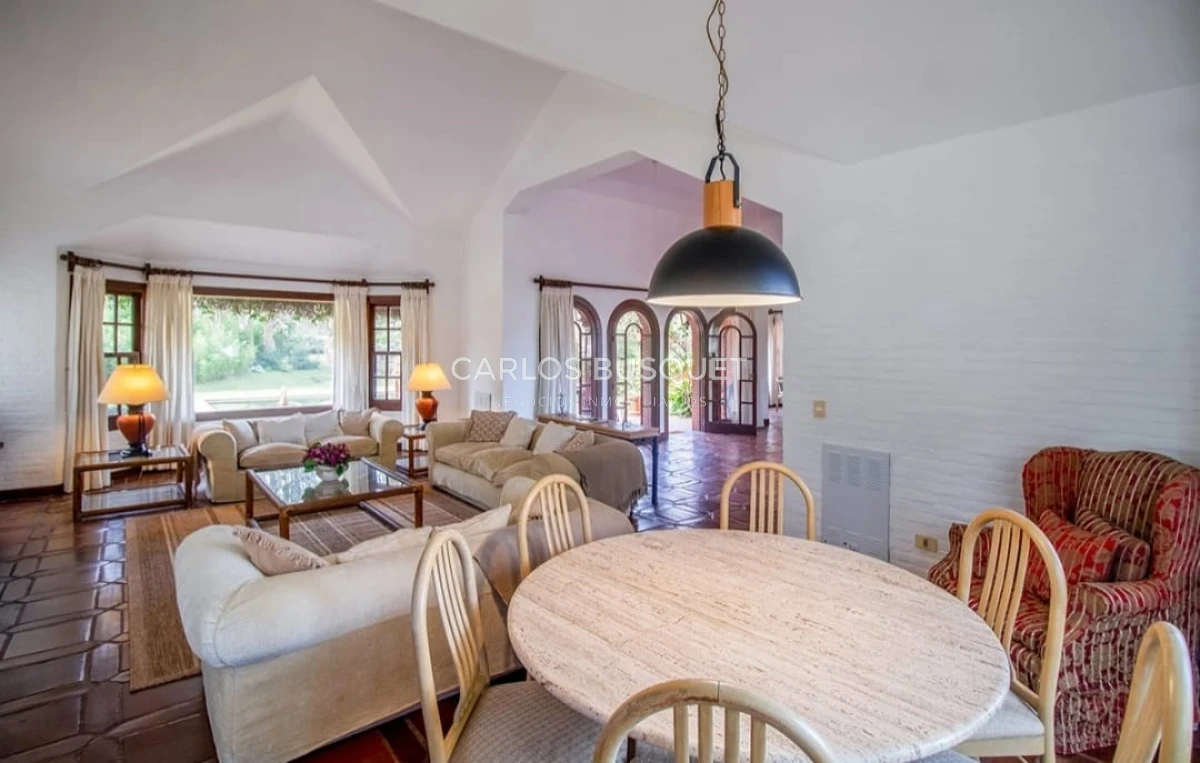 Casa ID.1297 - Espectacular mansion en barrio Berverly hills en venta Punta del este