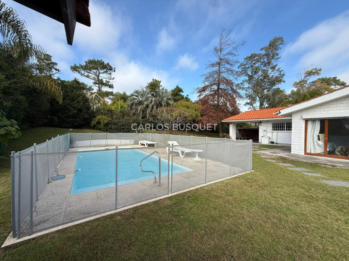 Casa ID.1807 - Alquiler temporal de casa 4 dormitorios con piscina en San Rafael Punta Del Este