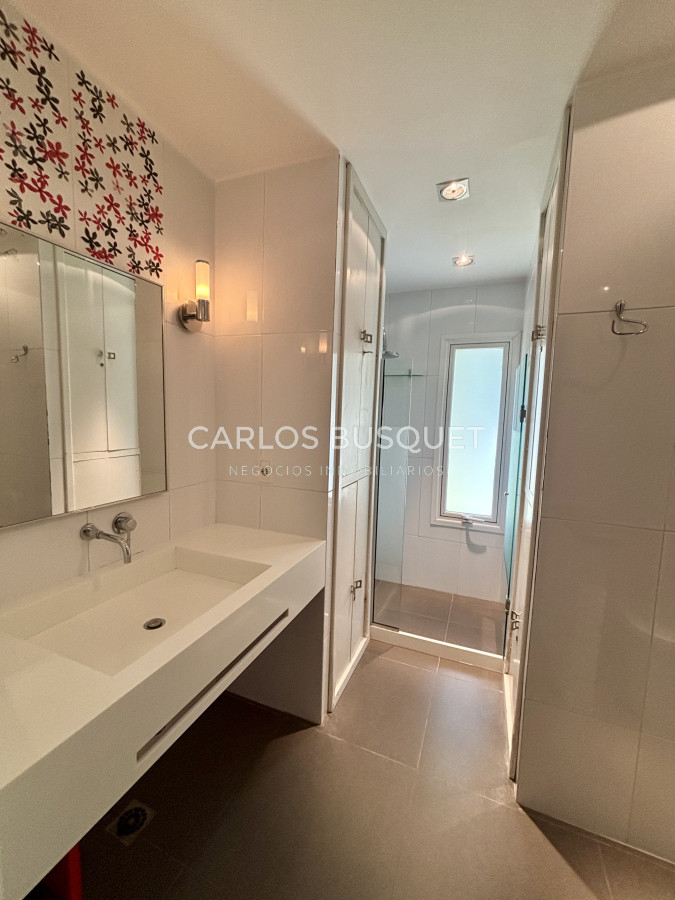 Casa ID.703 - Casa en alquiler temporal de 5 dormitorios en zona Cantegril