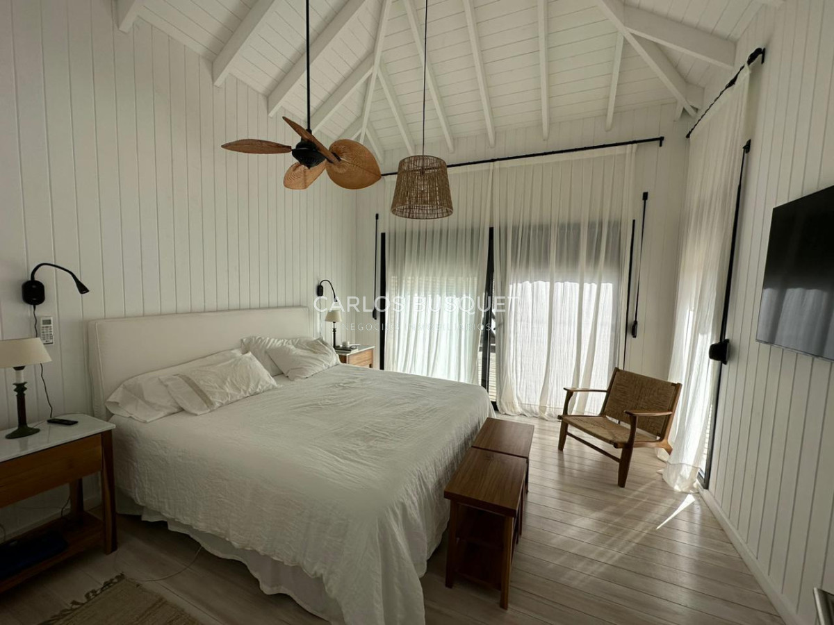 Casa ID.1374 - Alquiler de casa de 4 dormitorios en Pinar del Faro Jose Ignacio.