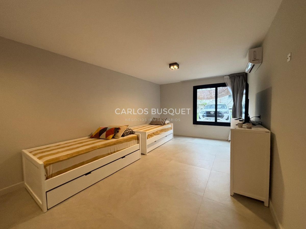 Casa ID.891 - Venta casa de 4 dormitorios en Rincón del Indio, Barrio Privado Noreste Residences