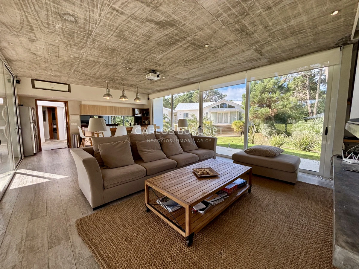 Casa ID.1033 - Casa en venta de 6 dormitorios en Jose Ignacio, Pinar del Faro