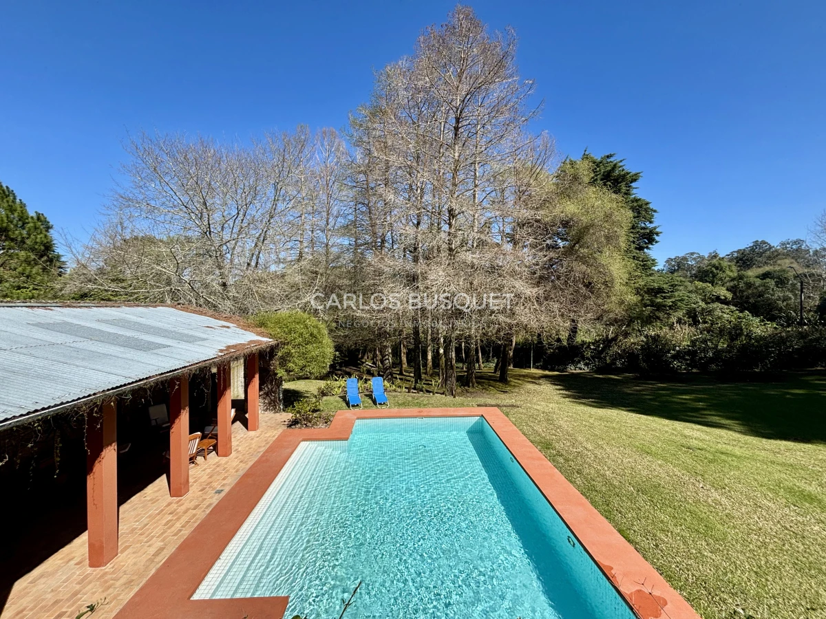 Casa ID.1311 - Venta casa de 5 dormitorios en barrio Golf, Punta del Este
