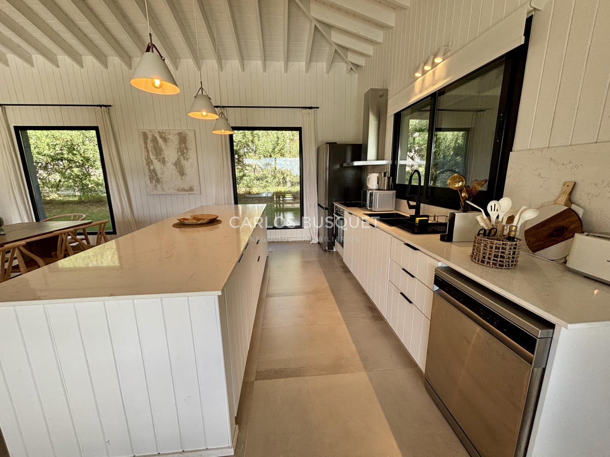 Casa ID.1035 - Casa a estrenar de 5 dormitorios en Jose Ignacio, Pinar del Faro