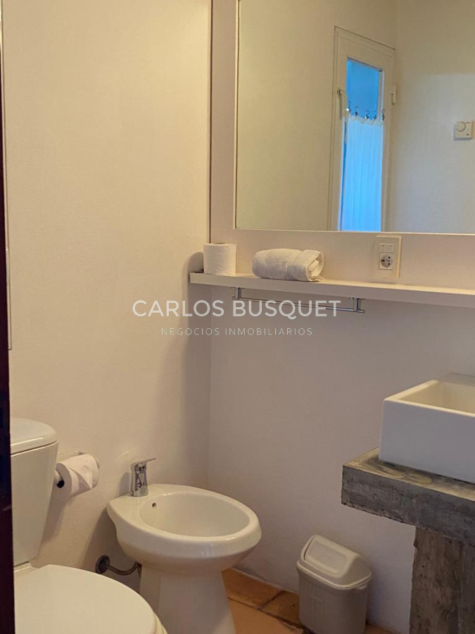 Casa ID.405 - Alquiler temporal de casa de 4 dormitorios en Jose Ignacio, playa brava.