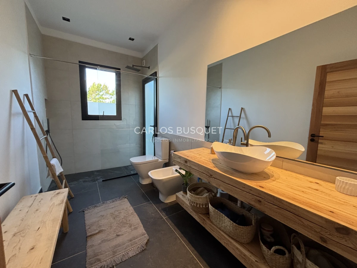 Casa ID.1296 - Chacra en alquiler temporal de 5 dormitorios, en Camino Medellin