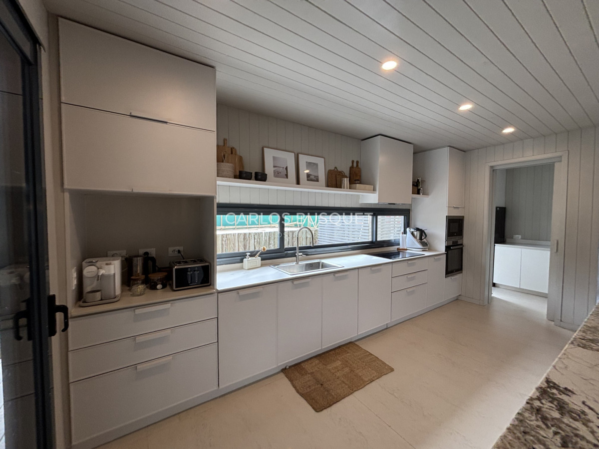 Casa ID.1655 - Casa en venta de 5 dormitorios en suite en Pinar del Faro, José Ignacio