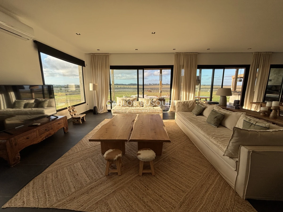 Casa ID.1296 - Chacra en alquiler temporal de 5 dormitorios, en Camino Medellin