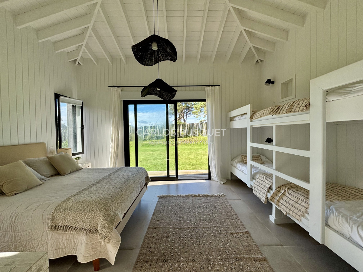 Casa ID.1035 - Casa a estrenar de 5 dormitorios en Jose Ignacio, Pinar del Faro