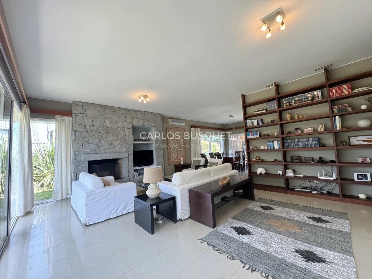 Casa ID.739 - Casa en alquiler temporal de 4 dormitorios en playa Brava 