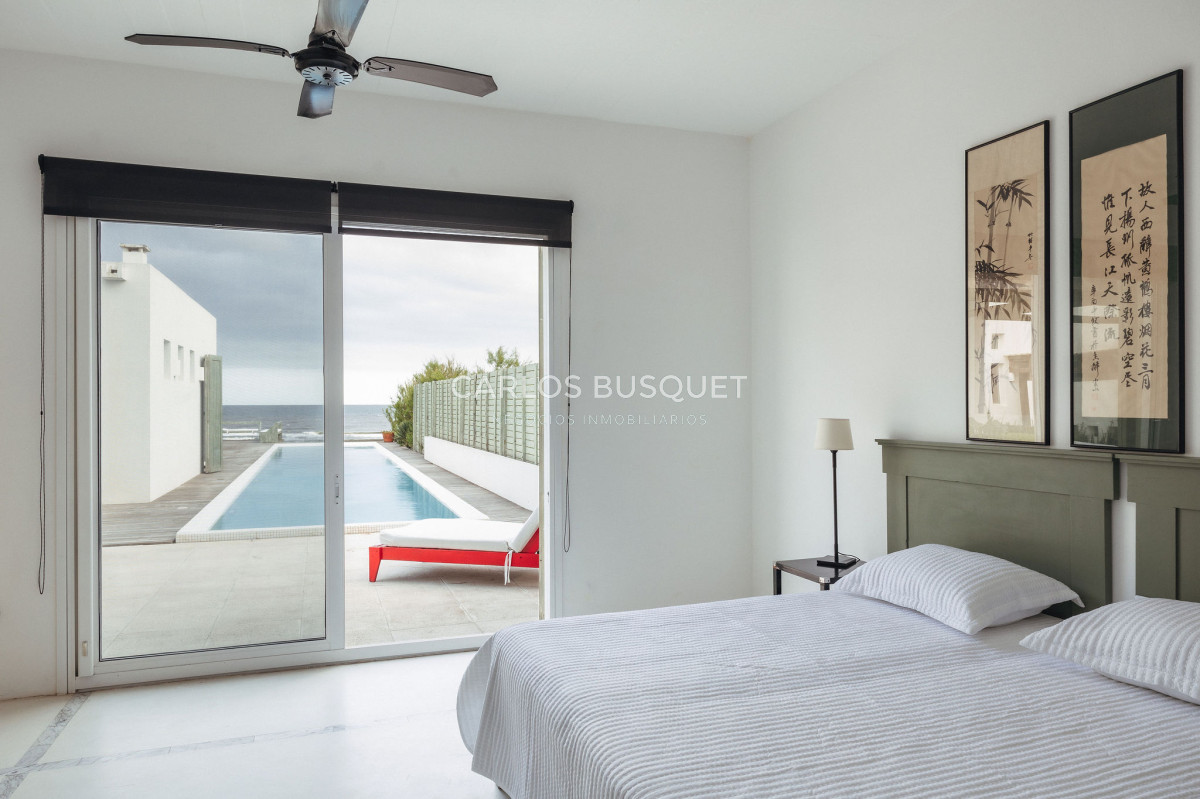 Casa ID.1219 - Casa en alquiler temporal de 4 dormitorios en La Barra, sobre el Mar