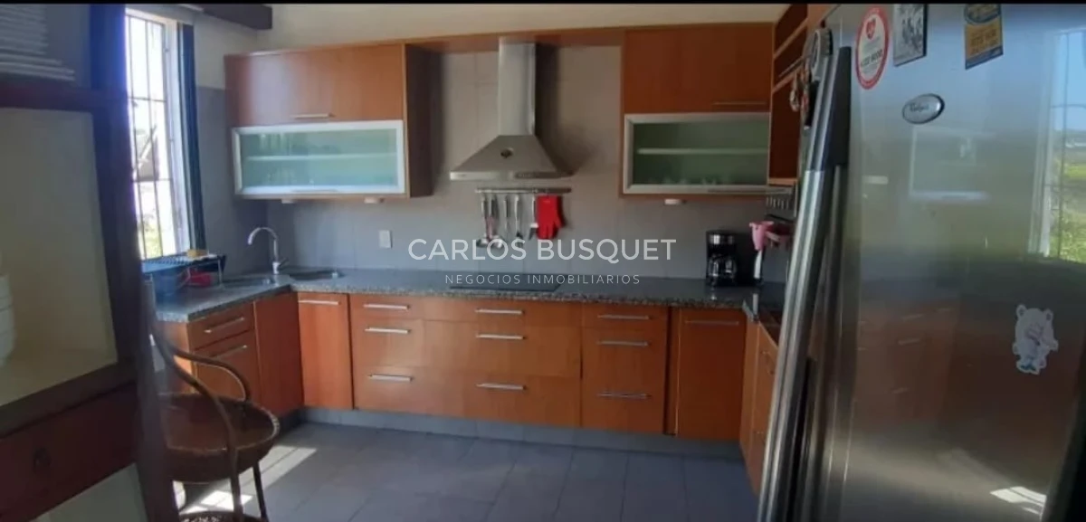 Casa ID.789 - Alquiler temporada casa de 5 dormitorios en playa Mansa.