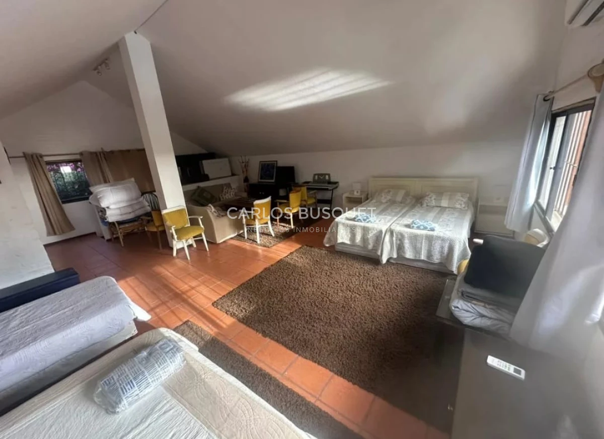 Casa ID.789 - Alquiler temporada casa de 5 dormitorios en playa Mansa.