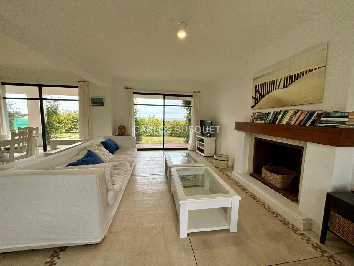 Casa ID.721 - Casa en alquiler temporal de 5 dormitorios en Club de Mar, Jose Ignacio 