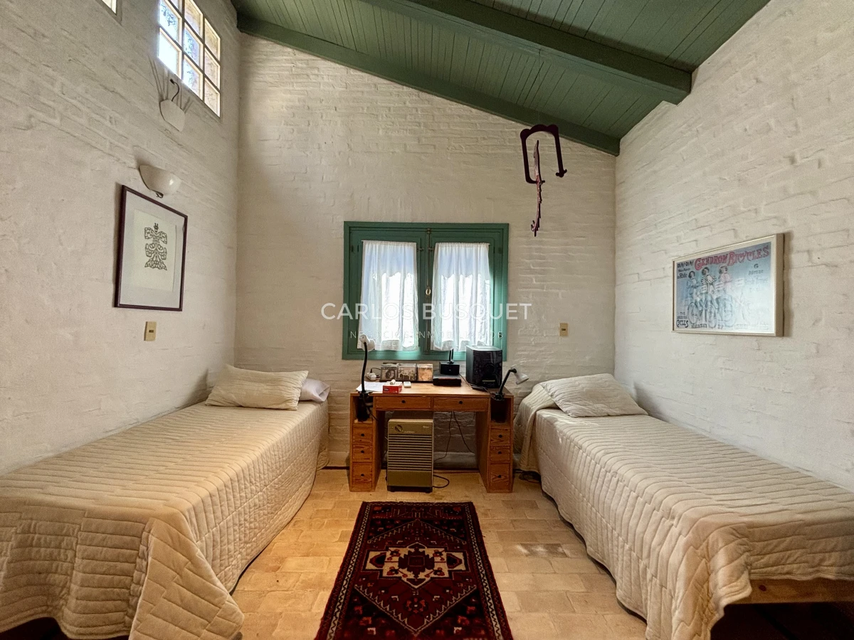 Casa ID.1311 - Venta casa de 5 dormitorios en barrio Golf, Punta del Este