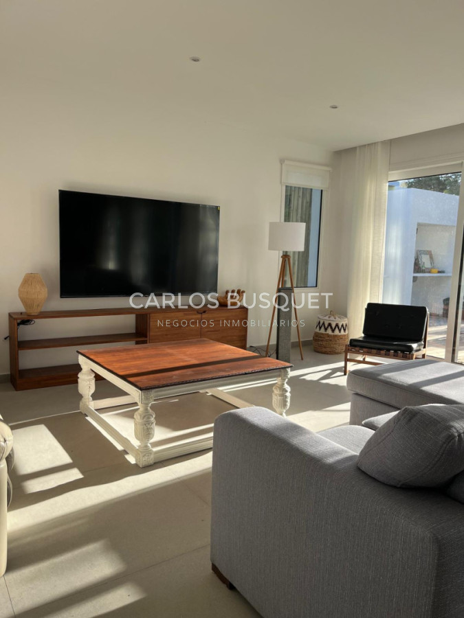 Casa ID.1392 - Casa en alquiler temporal de 4 dormitorios en La Barra