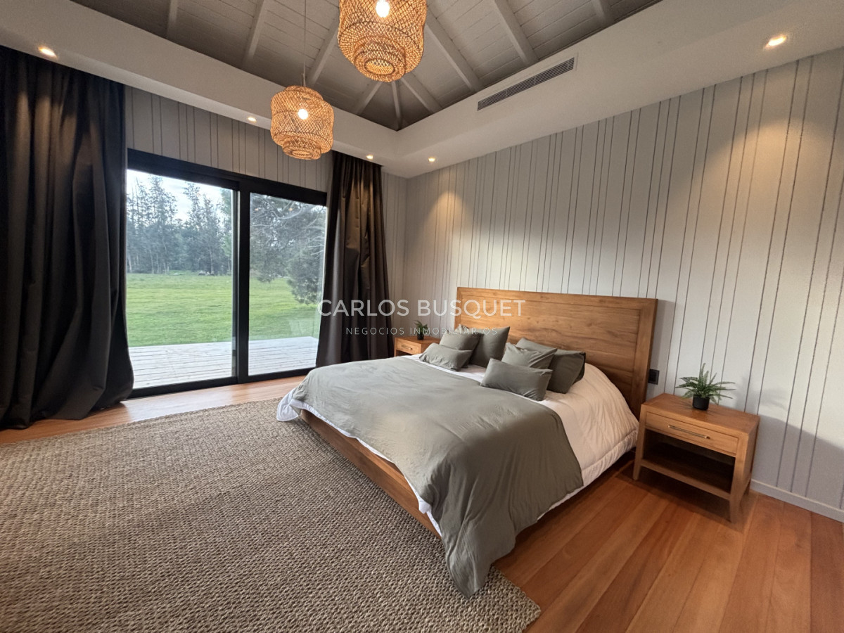 Casa ID.1645 - Venta casa de 4 dormitorios en Puerto Quetzal, La Barra