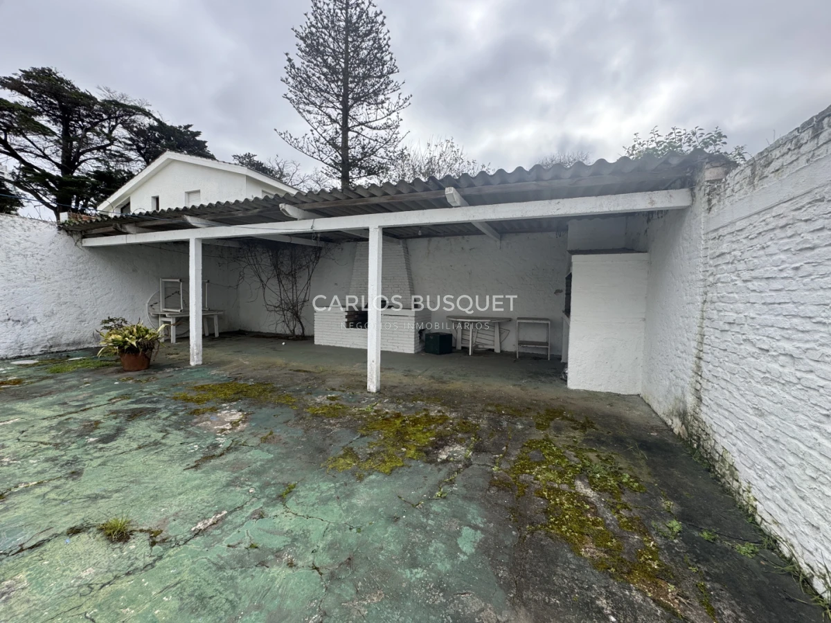 Casa ID.1790 - Casa en venta frente al mar playa Brava