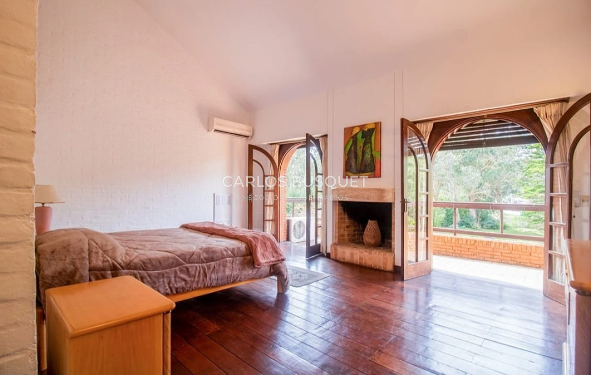 Casa ID.1297 - Espectacular mansion en barrio Berverly hills en venta Punta del este