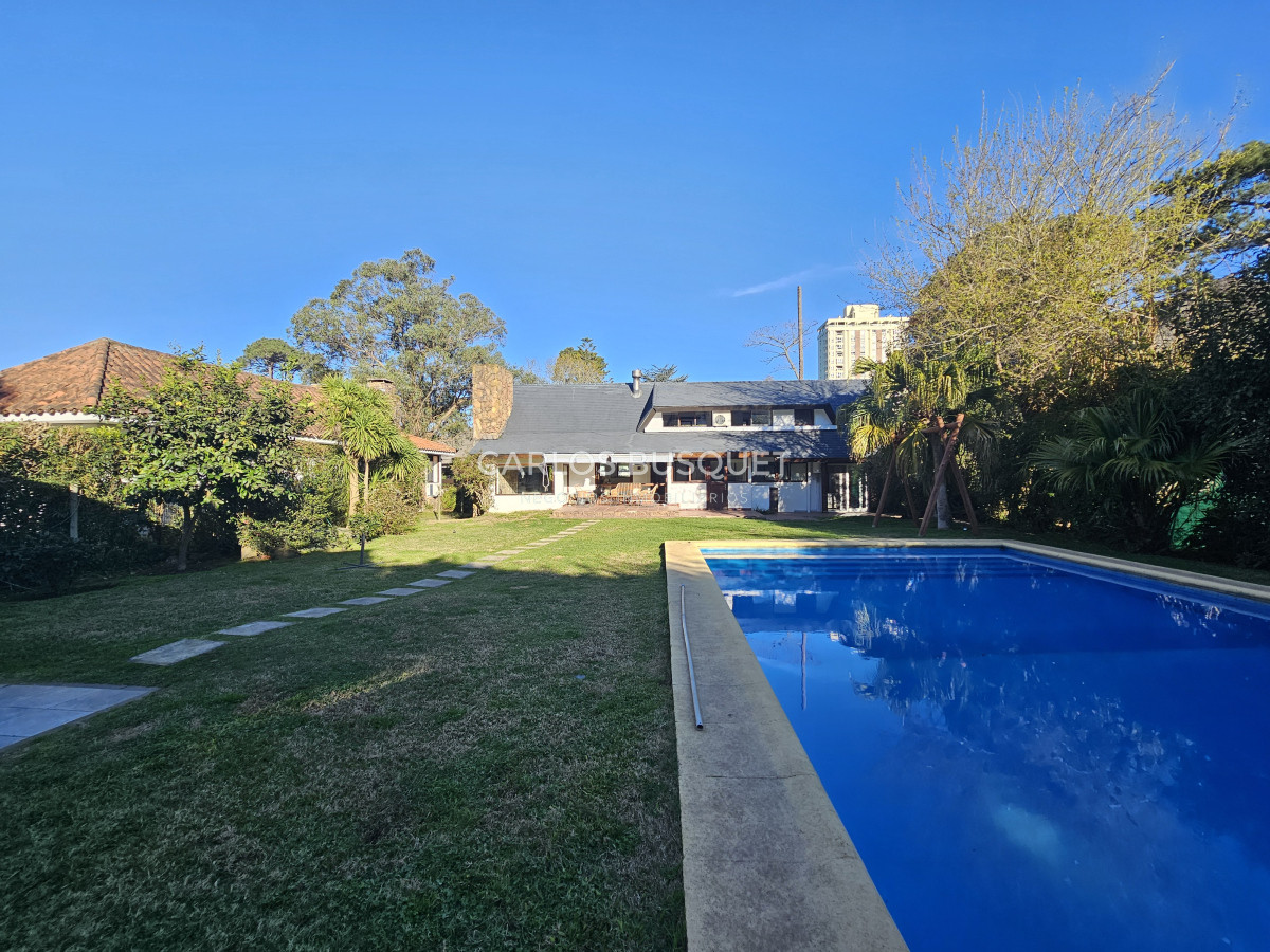 Casa ID.1306 - Espectacular casa en venta en Barrio Lugano Punta Del Este 4 dormitorios