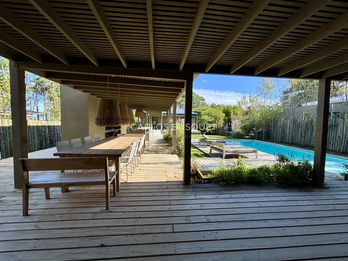 Casa ID.1034 - Casa en alquiler temporal de 4 dormitorios en Jose Ignacio, barrio cerrado Pinar del Faro