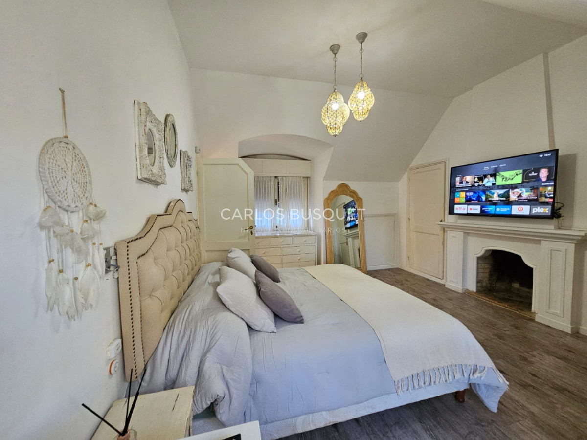 Casa ID.796 - Casa en alquiler temporal 4 dormitorios, Piscina Climatizada Punta Del Este, playa Brava 