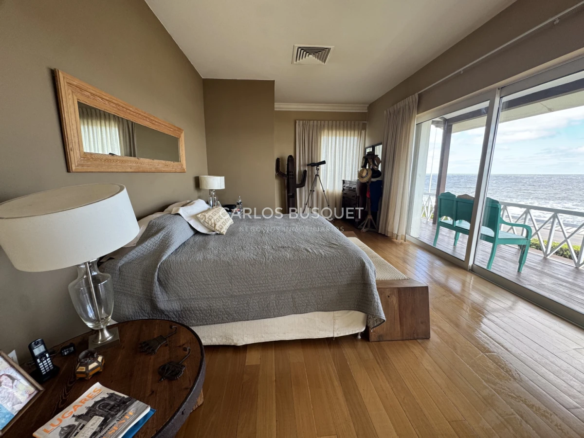 Casa ID.1808 - Casa de 4 dormitorios en venta en Peninsula