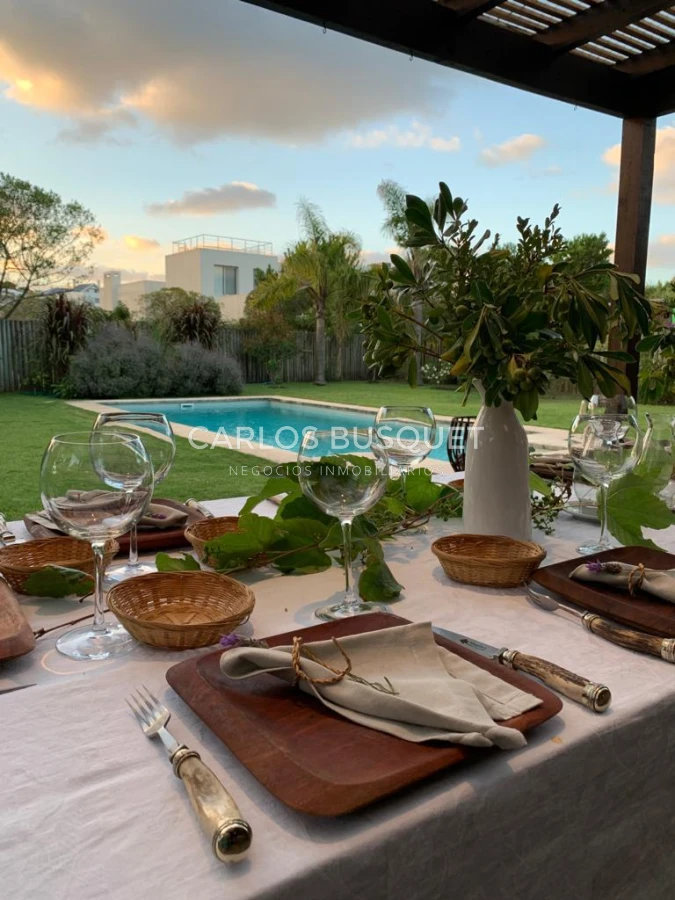 Casa ID.837 - Casa en alquiler temporal de 4 dormitorios en Jose Ignacio, Club de Mar