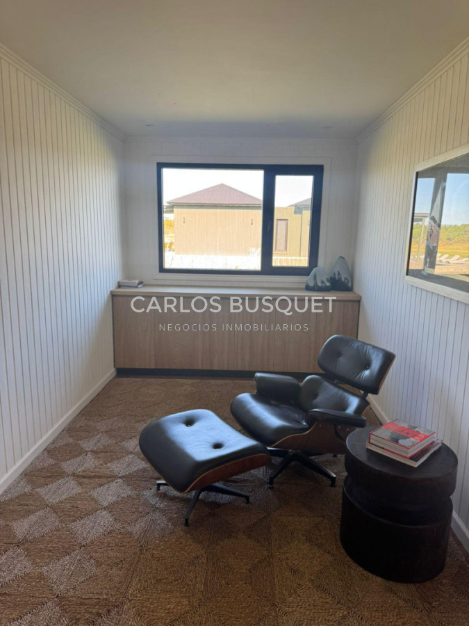 Casa ID.1646 - Venta casa de 4 dormitorios y servicio en Puerto Quetzal, La Barra