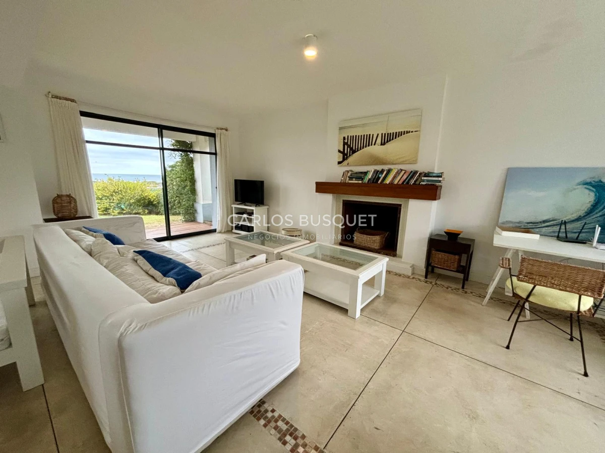 Casa ID.721 - Casa en alquiler temporal de 5 dormitorios en Club de Mar, Jose Ignacio 