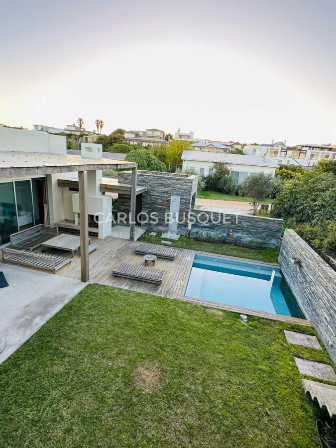 Casa ID.420 - Casa en alquiler, de 4 dormitorios, en Jose Ignacio, Club de Mar! 