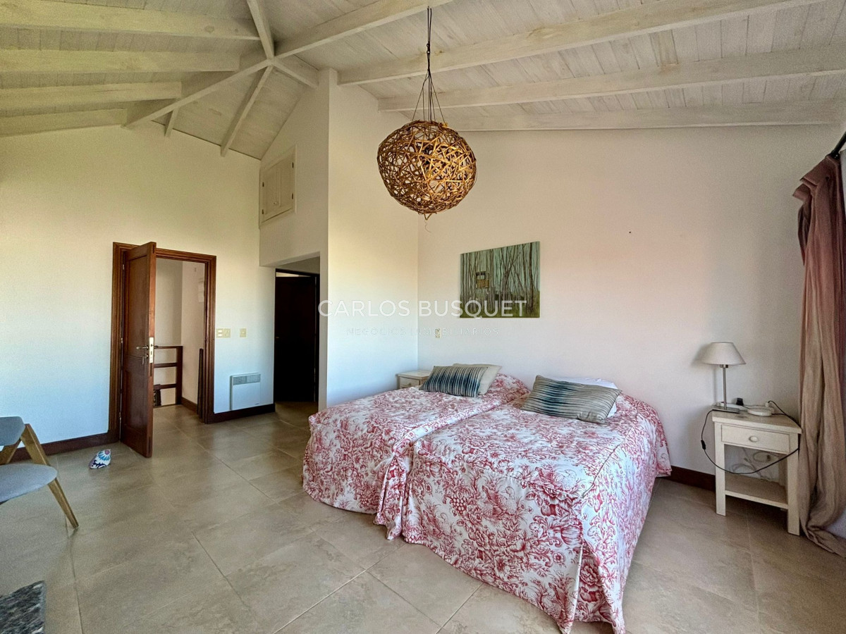 Casa ID.742 - Casa en alquiler temporal de 4 dormitorios en La Barra 